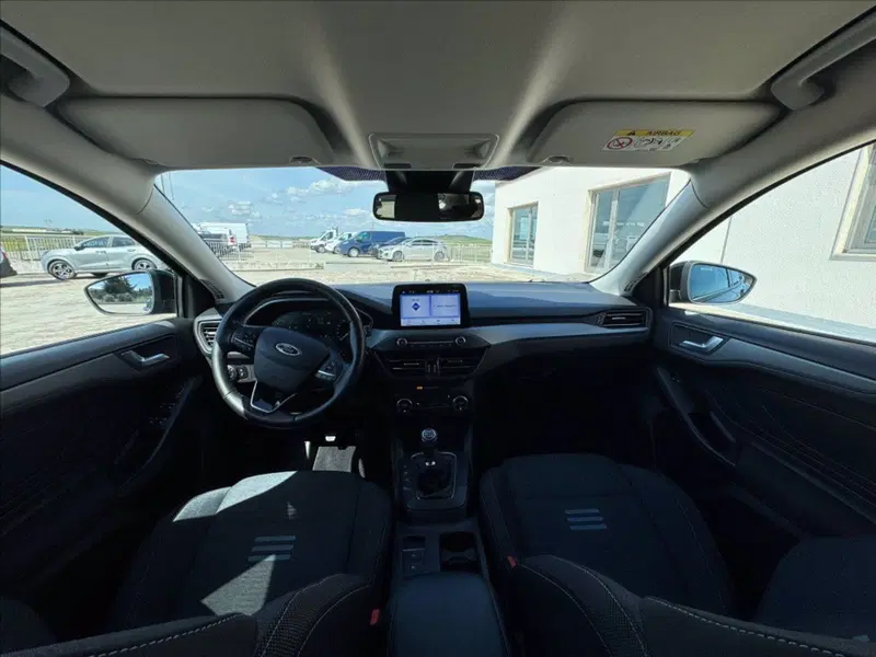 Ford Focus Station Wagon usata a Matera (10)