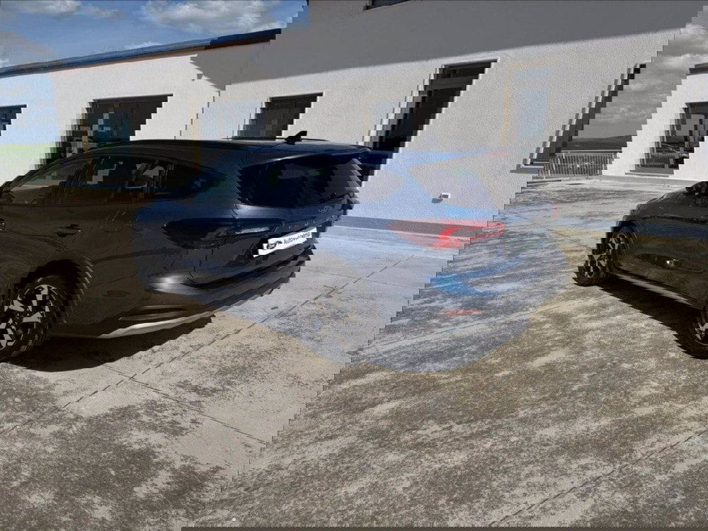 Ford Focus Station Wagon usata a Matera (4)