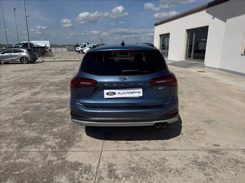 Ford Focus Station Wagon usata a Matera (5)