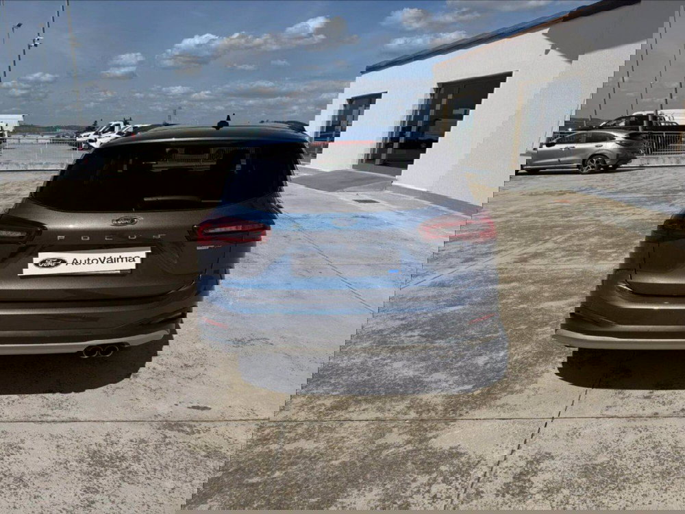 Ford Focus Station Wagon usata a Matera (5)