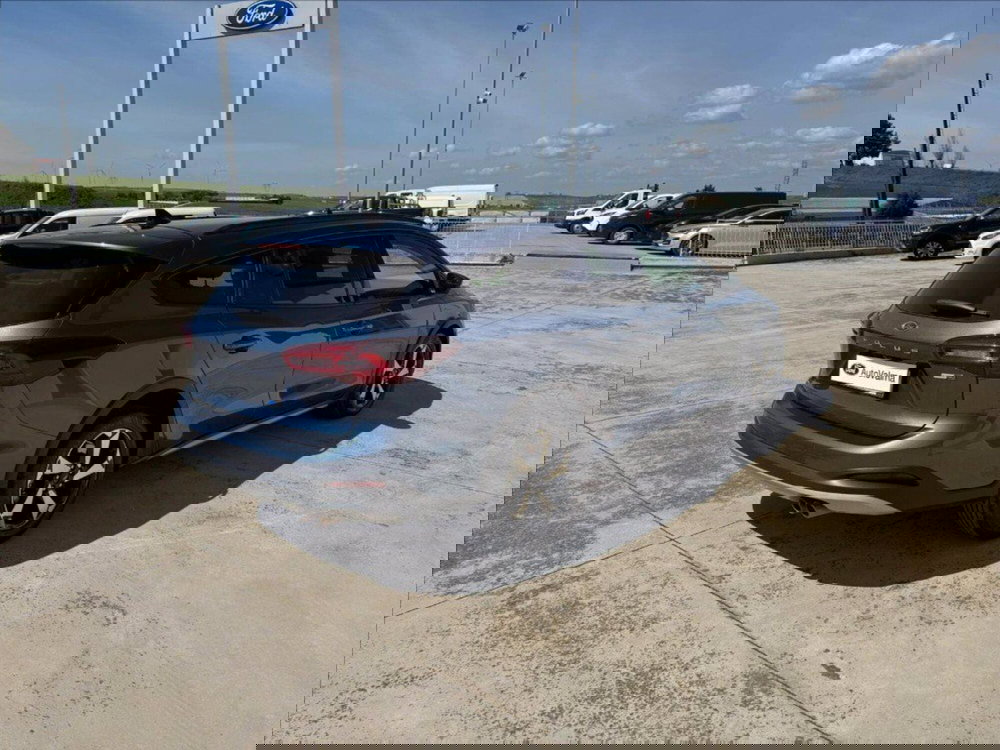 Ford Focus Station Wagon usata a Matera (6)