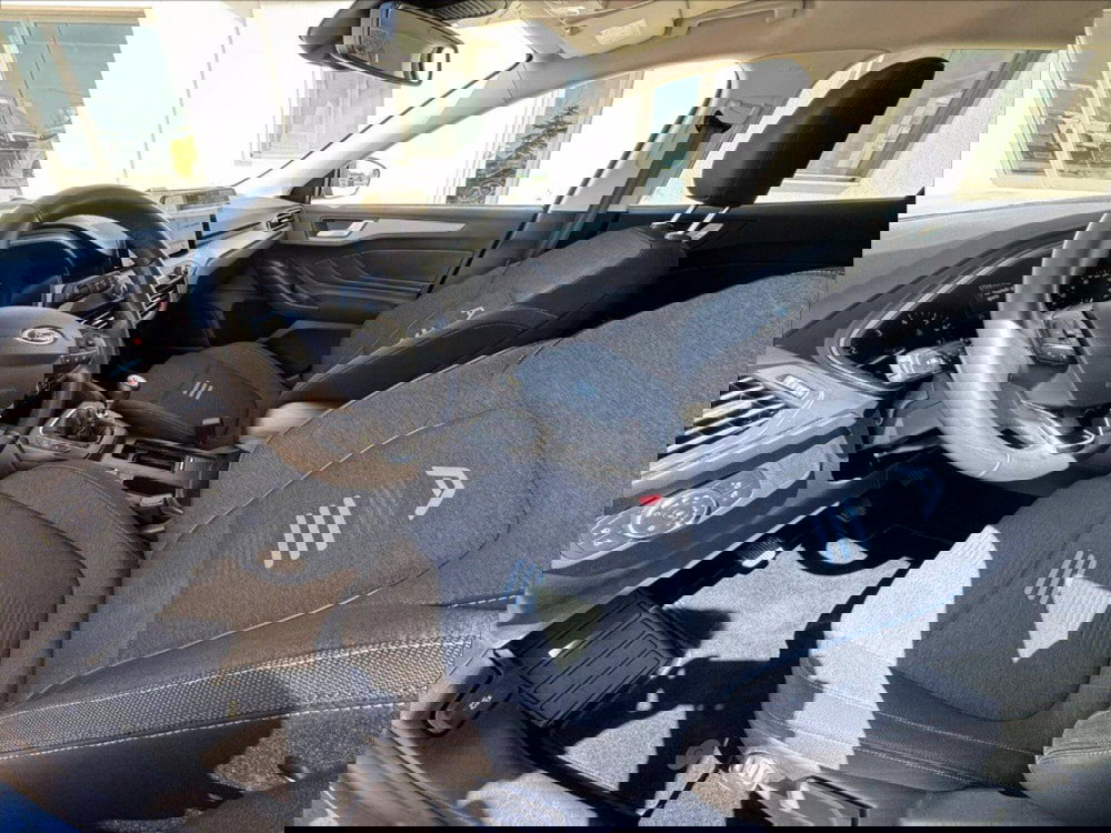 Ford Focus Station Wagon usata a Matera (9)