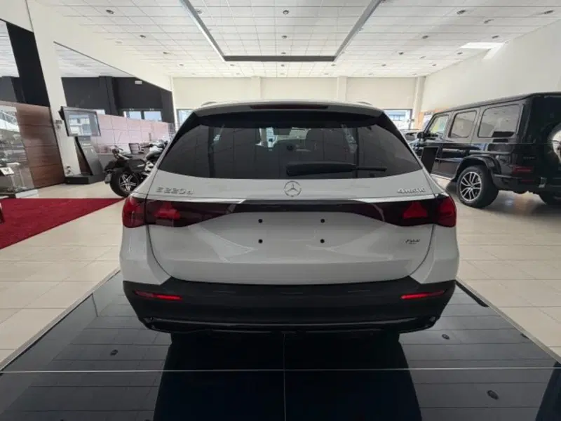 Mercedes-Benz Classe E Station Wagon nuova a Potenza (4)