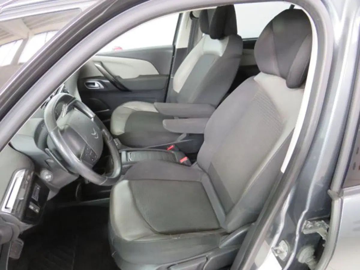Citroen Grand C4 Picasso usata a Lodi (11)