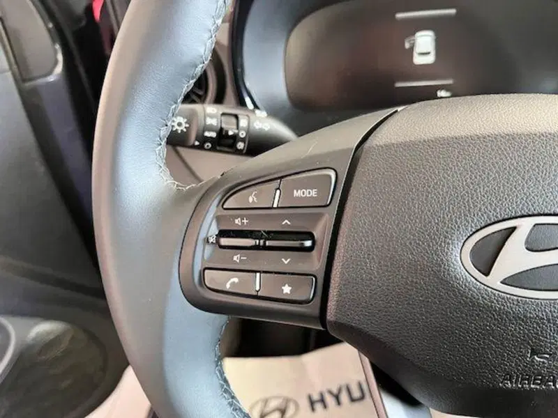 Hyundai i10 nuova a Verbano Cusio Ossola (11)