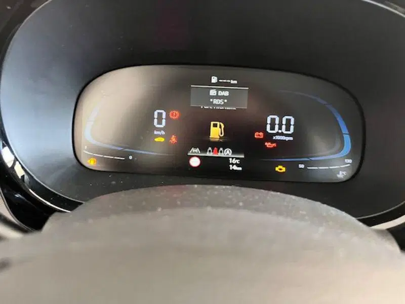 Hyundai i10 nuova a Verbano Cusio Ossola (15)