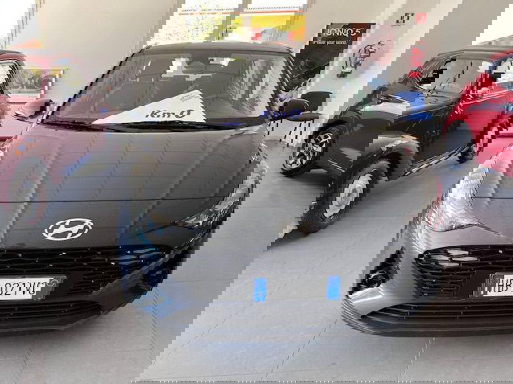 Hyundai i10 nuova a Verbano Cusio Ossola (2)