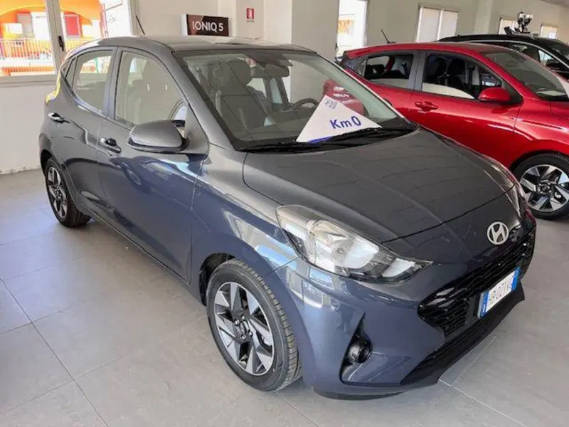 Hyundai i10 nuova a Verbano Cusio Ossola (3)