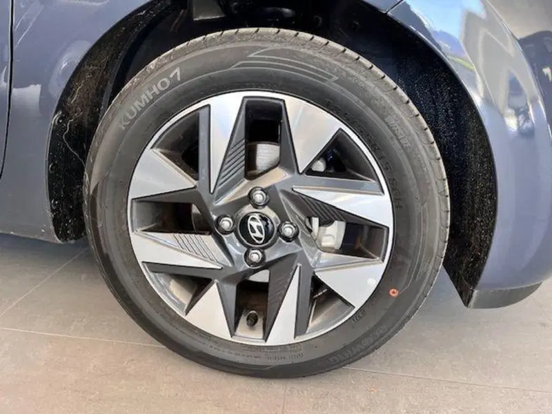 Hyundai i10 nuova a Verbano Cusio Ossola (5)