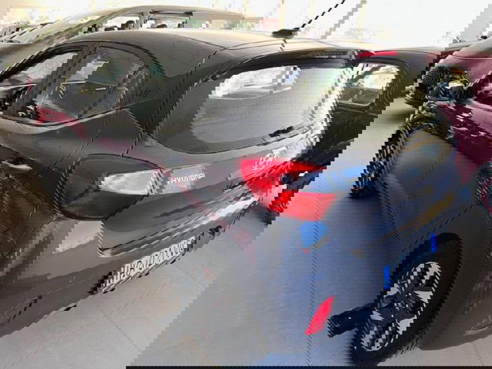 Hyundai i10 nuova a Verbano Cusio Ossola (8)