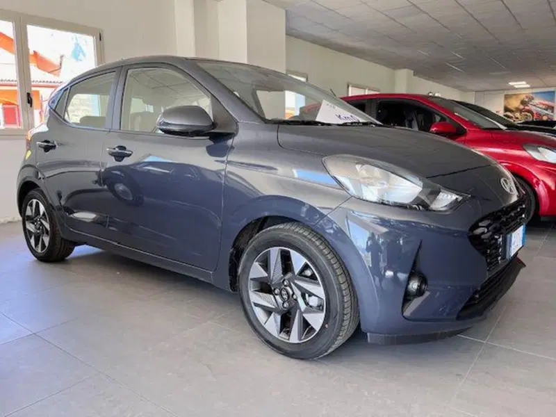 Hyundai i10 nuova a Verbano Cusio Ossola (4)