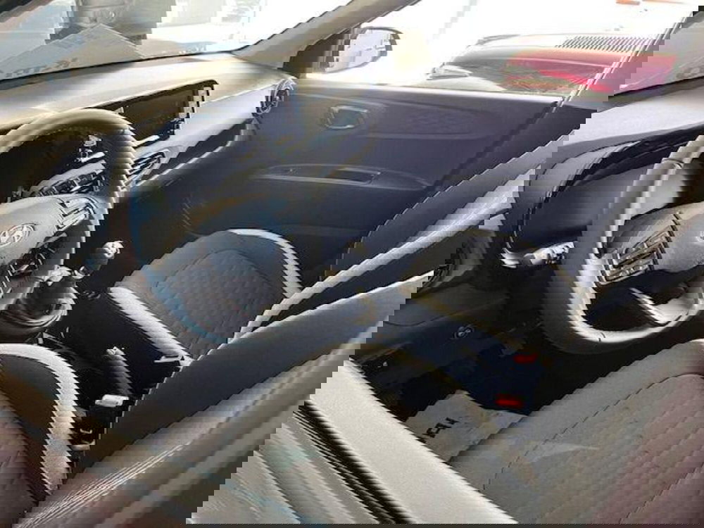 Hyundai i10 nuova a Verbano Cusio Ossola (9)