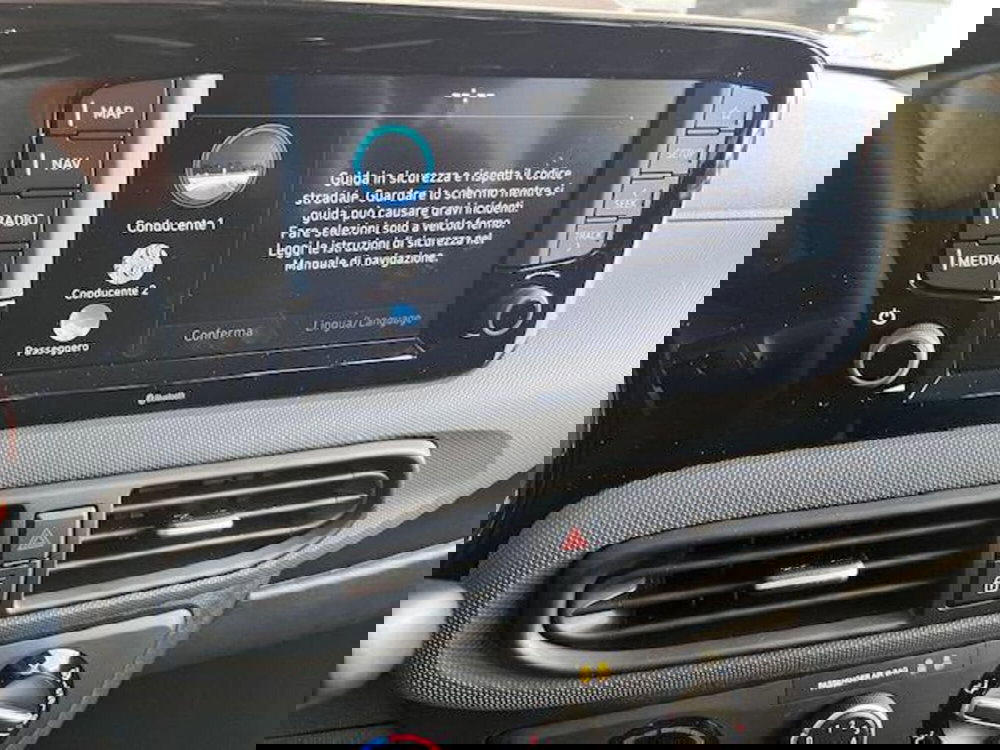 Hyundai i10 nuova a Verbano Cusio Ossola (14)