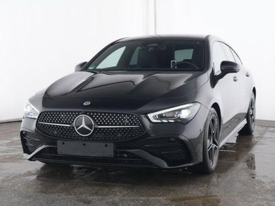 Mercedes-Benz CLA Shooting Brake 200 Shooting Brake Premium del 2024 usata a Abbiategrasso
