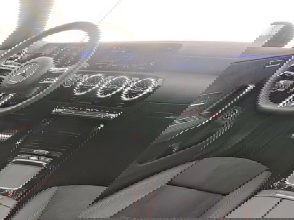 Mercedes-Benz CLA Shooting Brake usata a Milano (5)