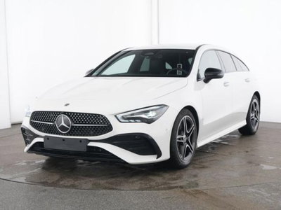 Mercedes-Benz CLA Shooting Brake 200 Shooting Brake Premium del 2024 usata a Abbiategrasso