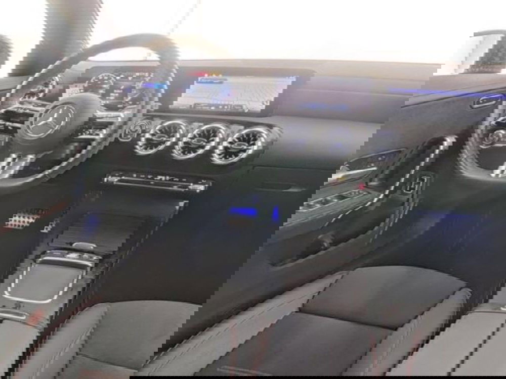 Mercedes-Benz CLA Shooting Brake usata a Milano (5)