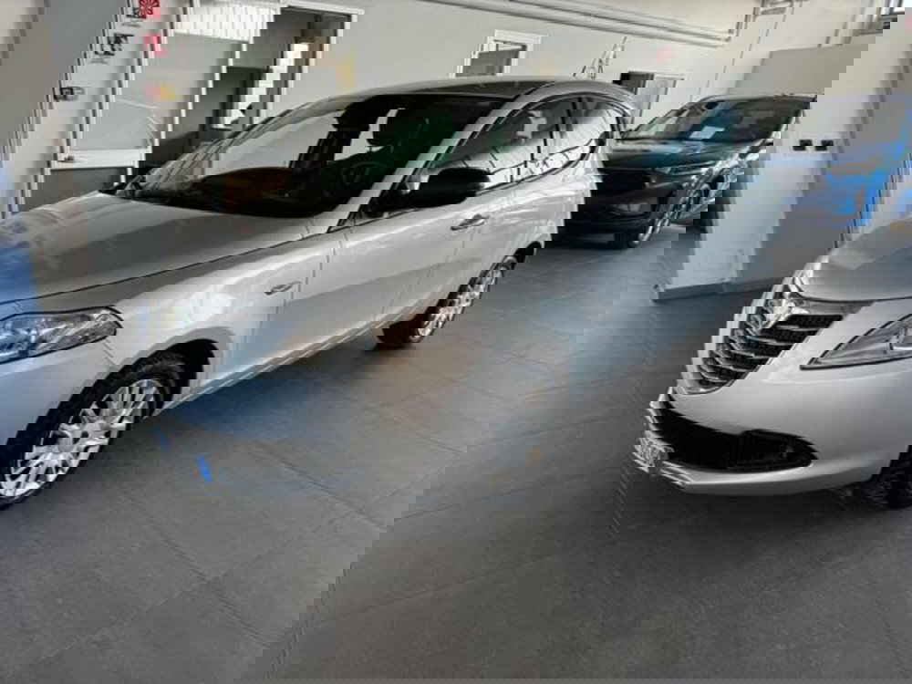 Lancia Ypsilon usata a Bologna