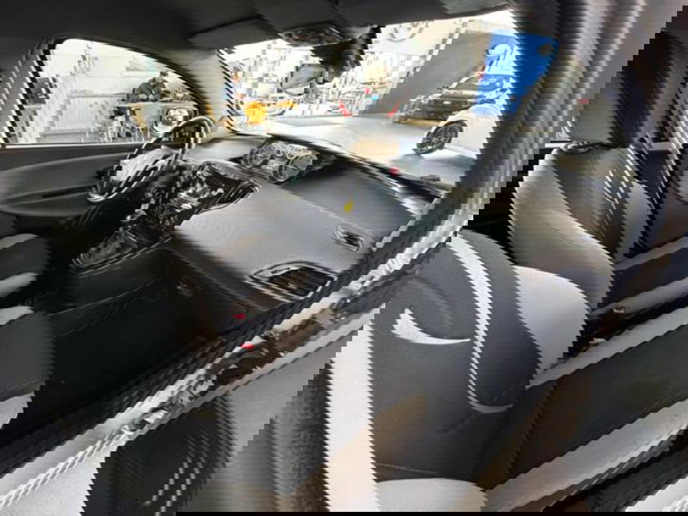 Lancia Ypsilon usata a Bologna (12)