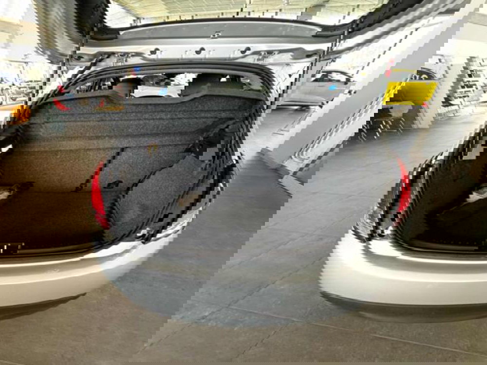 Lancia Ypsilon usata a Bologna (13)