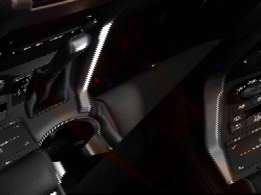 Lexus NX usata a Torino (8)