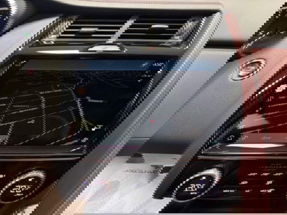 Jaguar E-Pace usata a Cuneo (10)