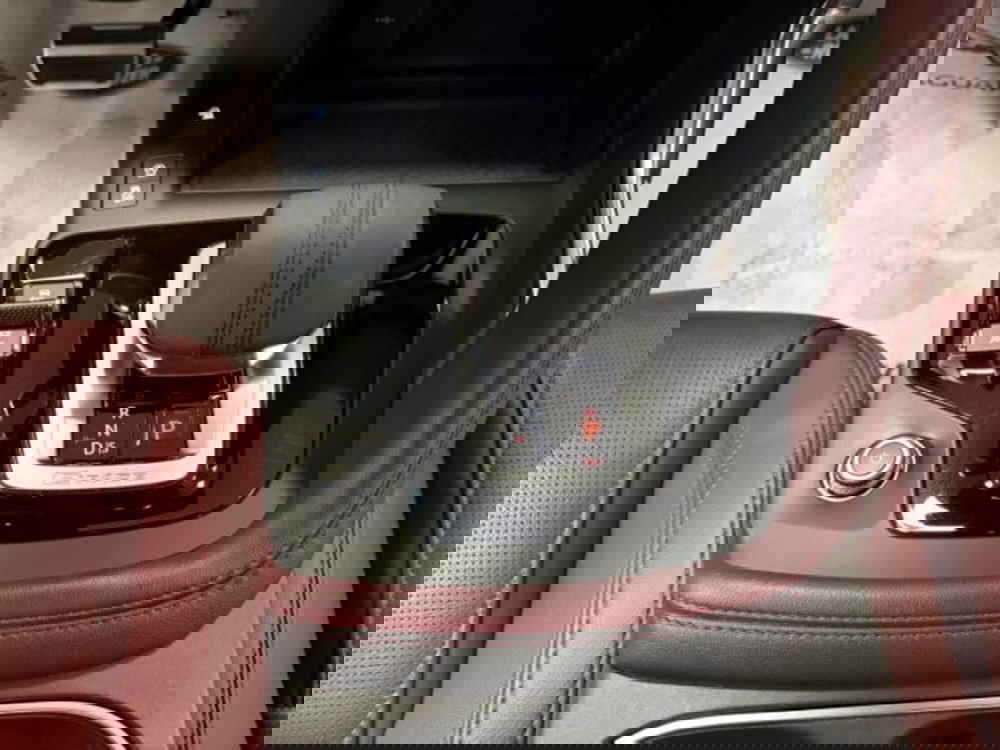 Jaguar E-Pace usata a Cuneo (12)