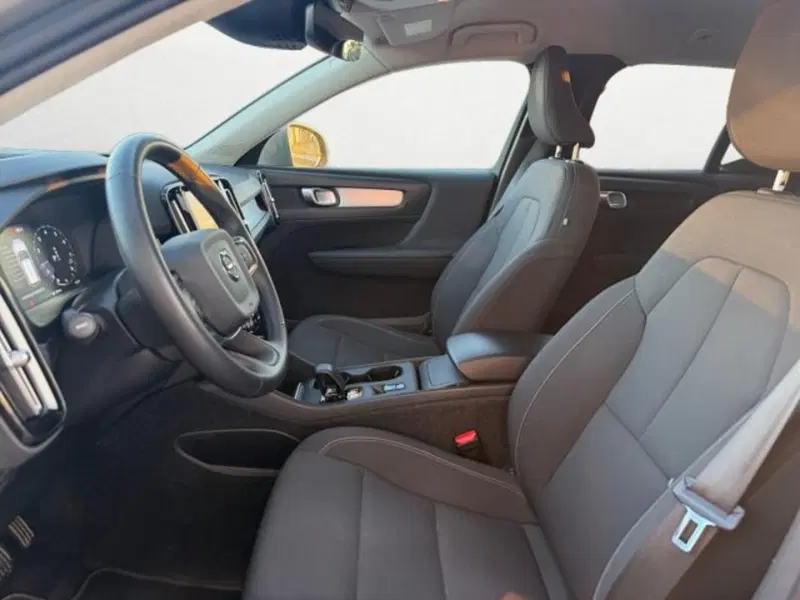 Volvo XC40 usata a Treviso (9)