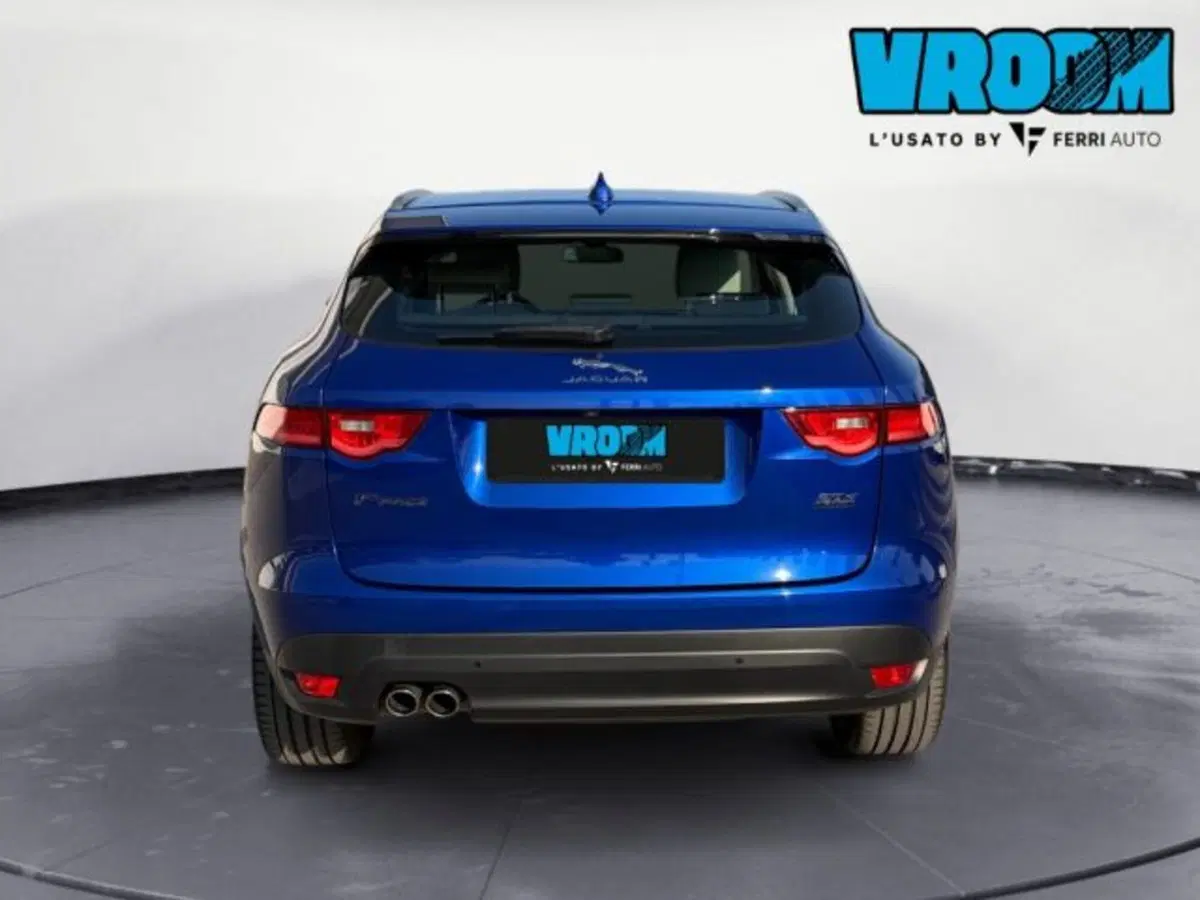 Jaguar F-Pace usata a Treviso (7)