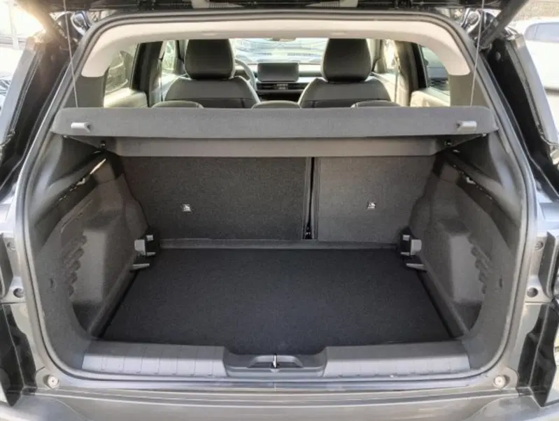 Jeep Avenger nuova a Brescia (14)