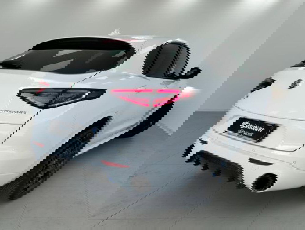 Alfa Romeo Stelvio usata a Como (3)