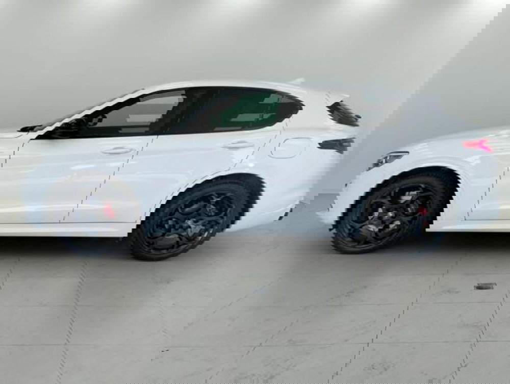 Alfa Romeo Stelvio usata a Como (8)