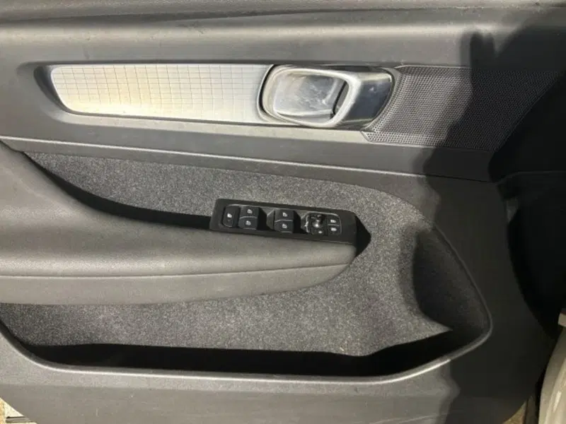 Volvo XC40 usata a Bologna (10)