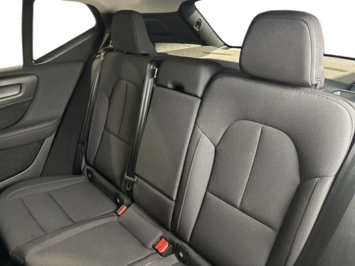 Volvo XC40 usata a Bologna (9)
