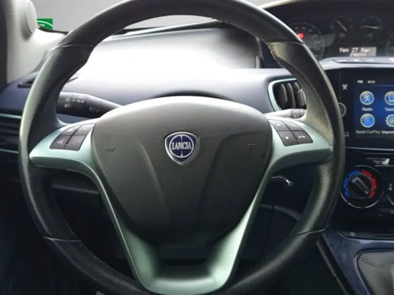 Lancia Ypsilon usata a Frosinone (13)
