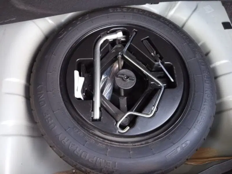Lancia Ypsilon usata a Frosinone (7)