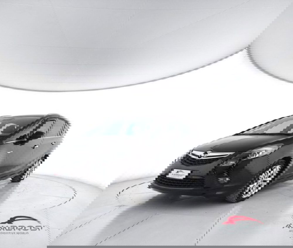 Opel Zafira Tourer usata a Perugia