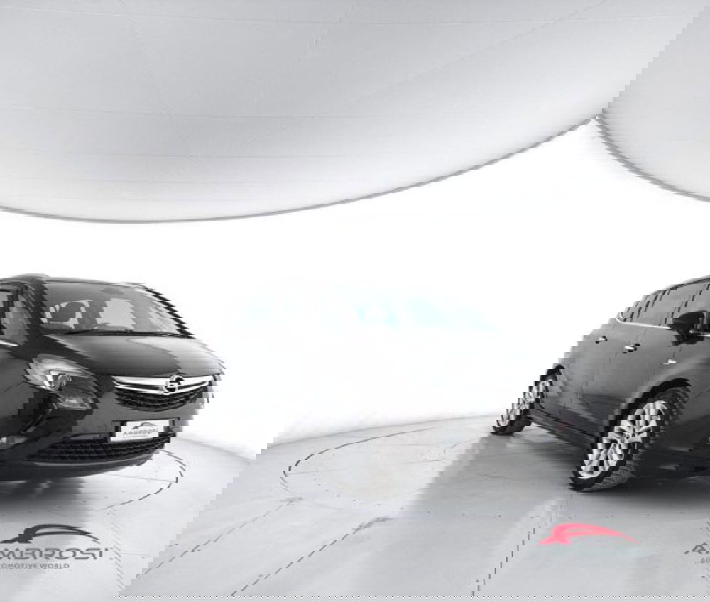 Opel Zafira Tourer usata a Perugia (2)