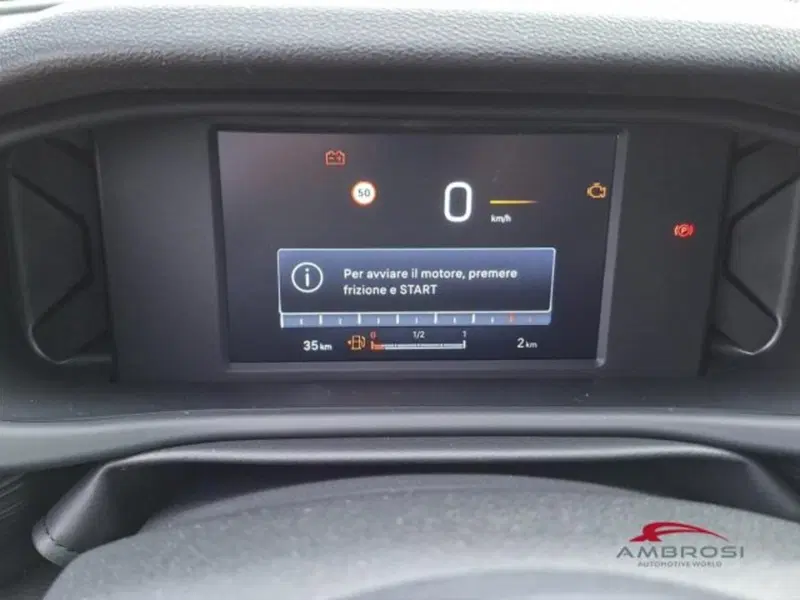 Jeep Avenger nuova a Perugia (13)
