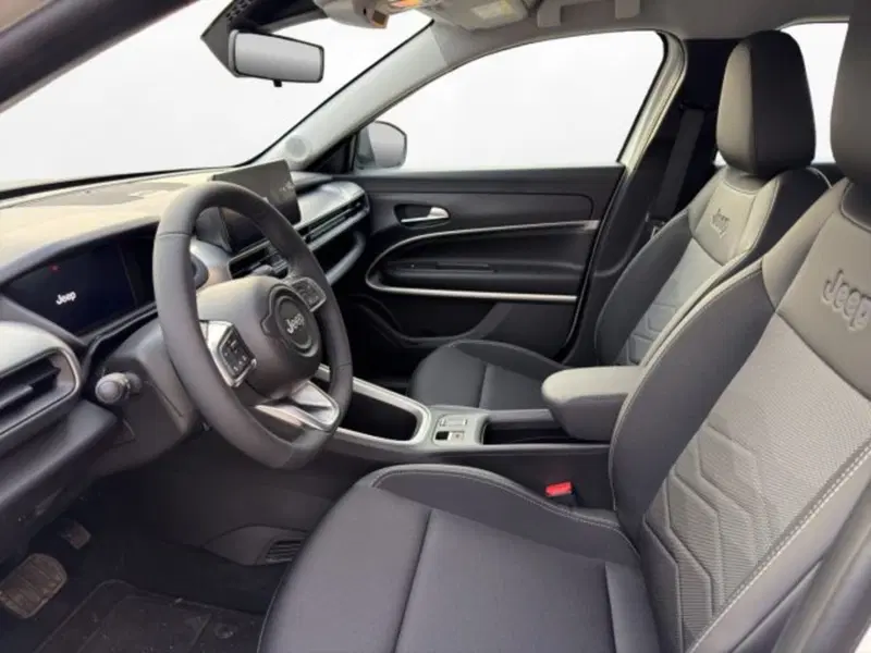 Jeep Avenger nuova a Perugia (8)