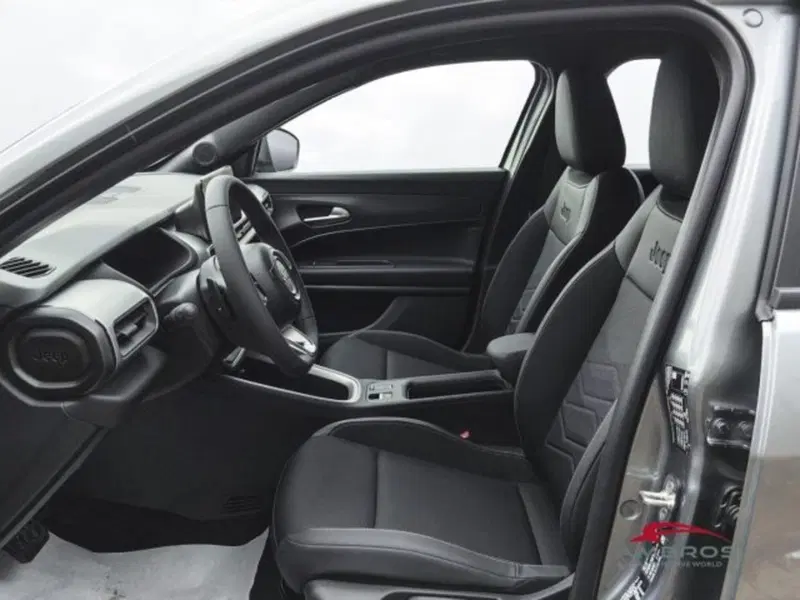 Jeep Avenger nuova a Perugia (10)