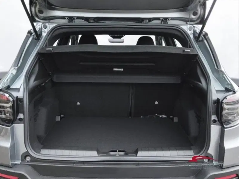 Jeep Avenger nuova a Perugia (9)