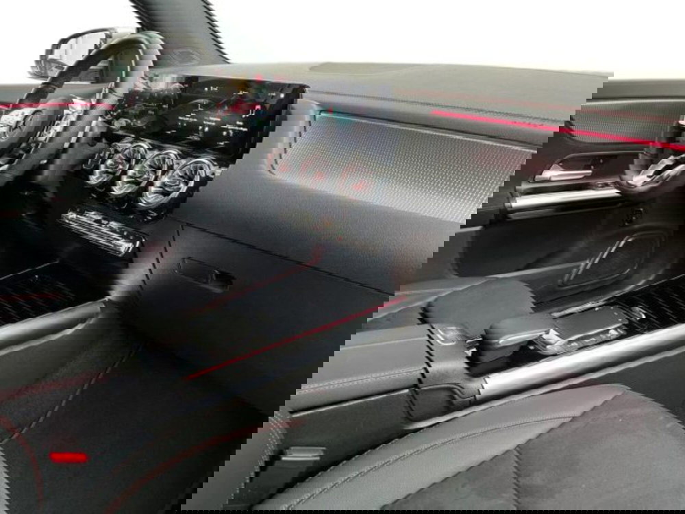 Mercedes-Benz EQA usata a Verona (16)