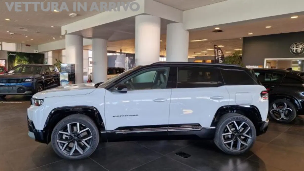 Jeep Compass nuova a Modena (3)
