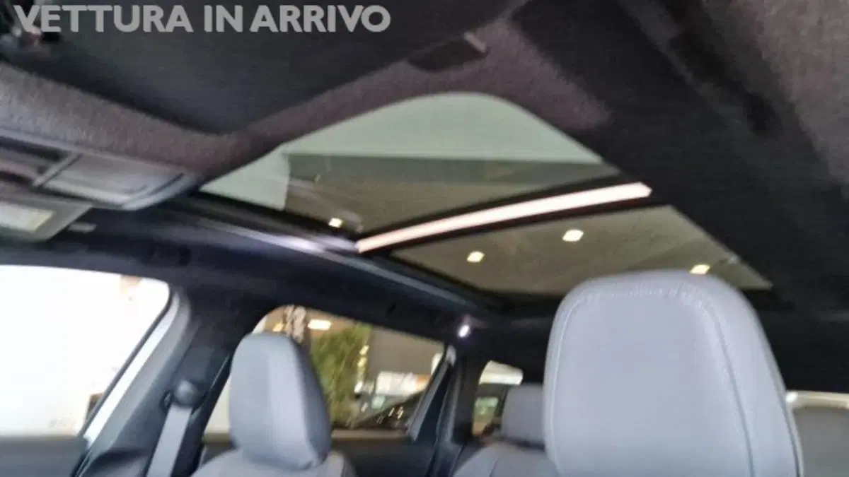 Jeep Compass nuova a Modena (8)
