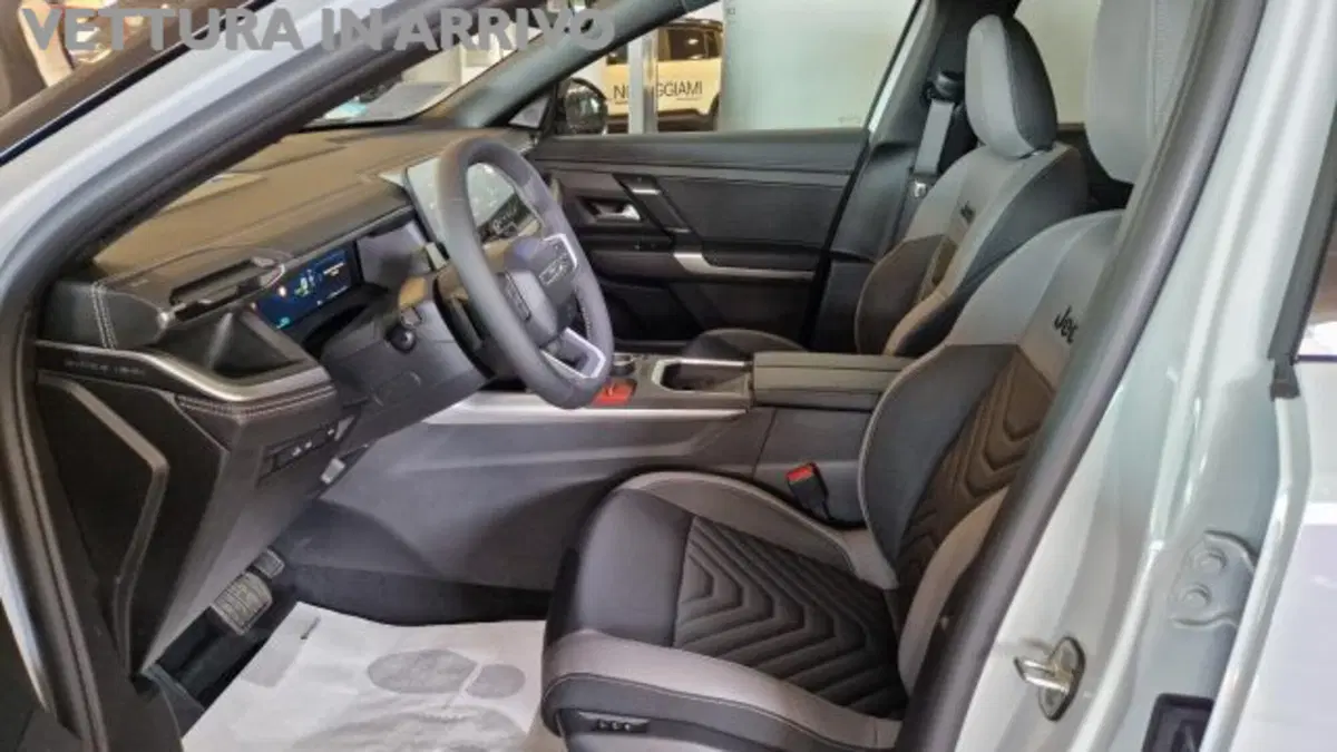 Jeep Compass nuova a Modena (9)