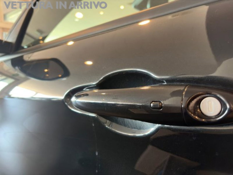 Alfa Romeo Stelvio usata a Modena (11)