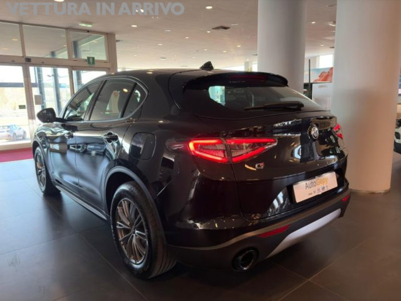 Alfa Romeo Stelvio usata a Modena (14)