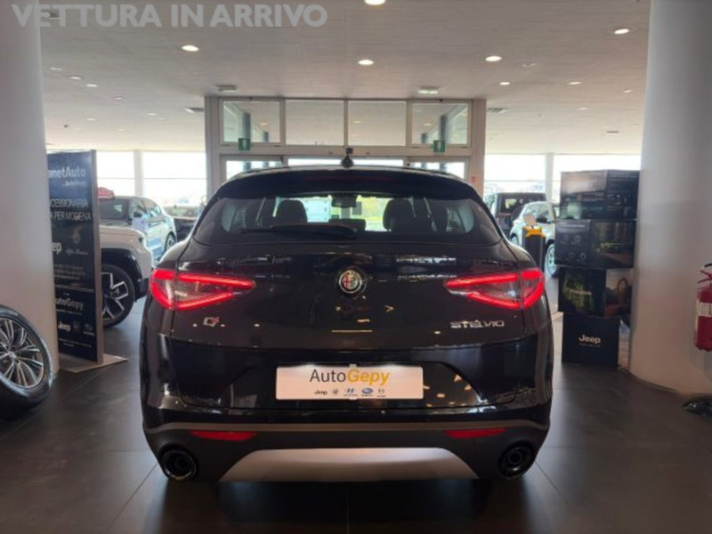 Alfa Romeo Stelvio usata a Modena (15)