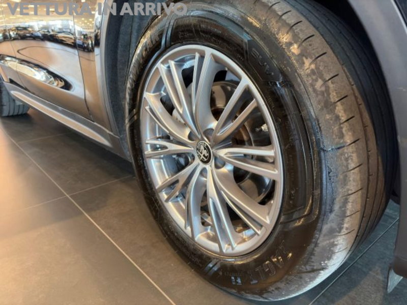 Alfa Romeo Stelvio usata a Modena (17)